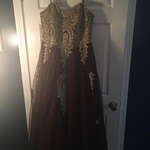 Prom dress ( ONLY WORN ONCE)